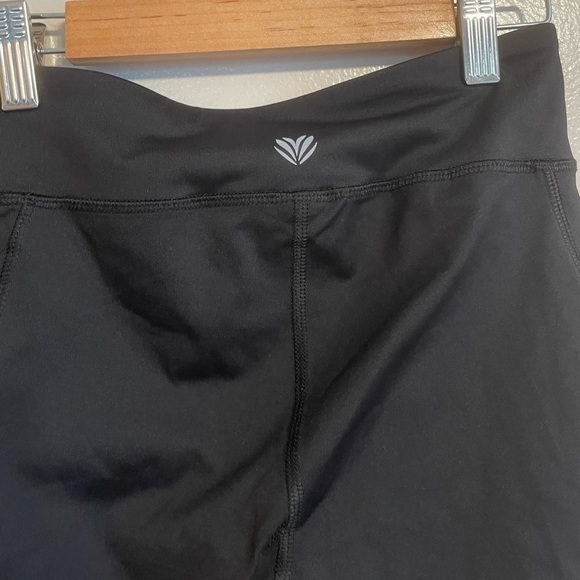 𝅺forever 21 Sports Bottoms - Picture 2 of 9